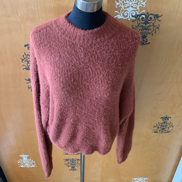 NEW - Audrey 3+1 Crew Neck Fuzzy Sweater - Picture 7 of 16